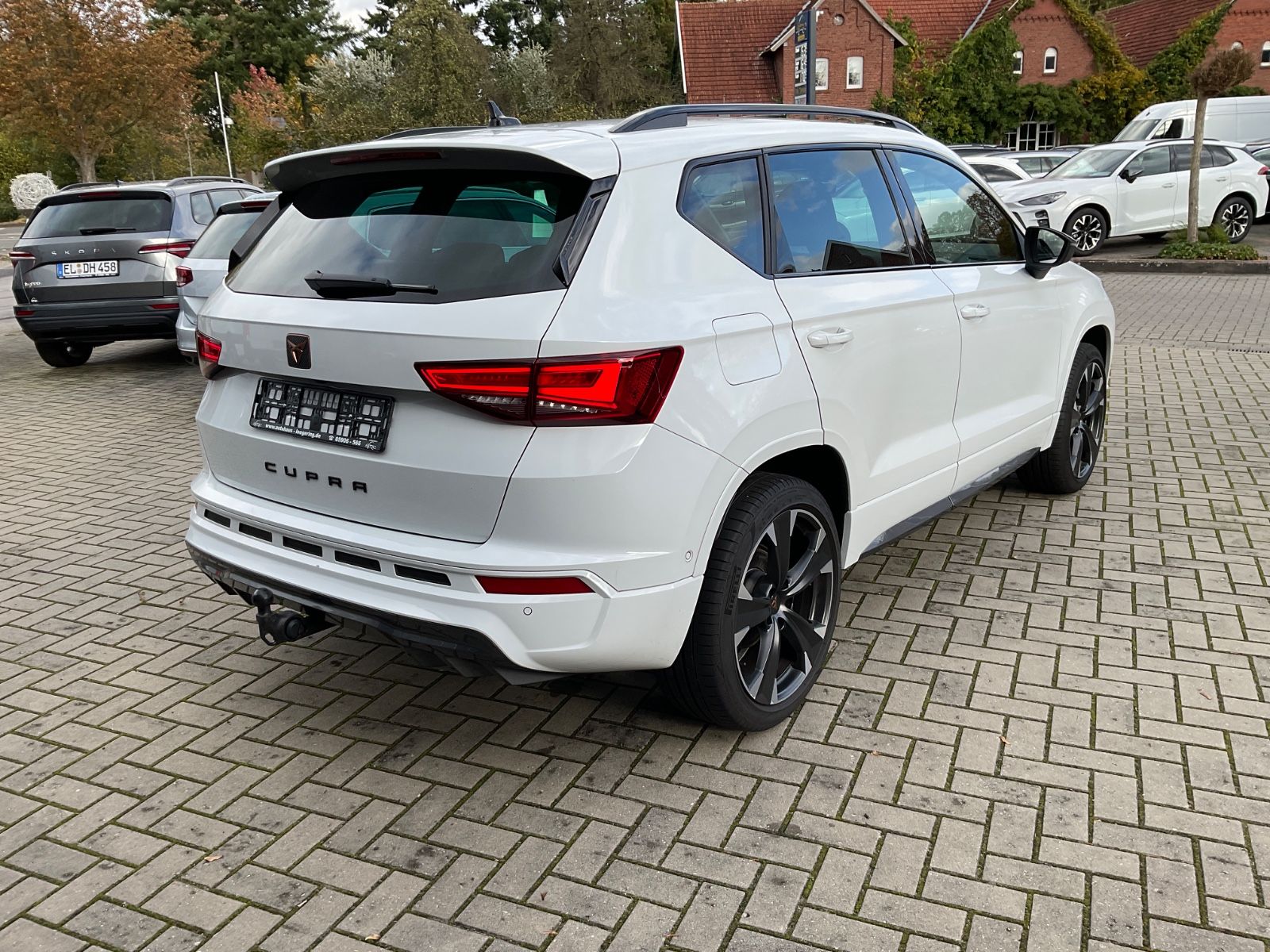 Fahrzeugabbildung CUPRA Ateca 2.0 TSI 4Drive DSG,AHK,Navi,ACC,LED