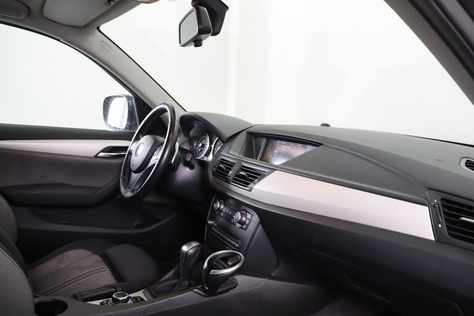 Fahrzeugabbildung BMW X1 xDrive28i * Xenon * Navi * PDC * Sitzhzg.
