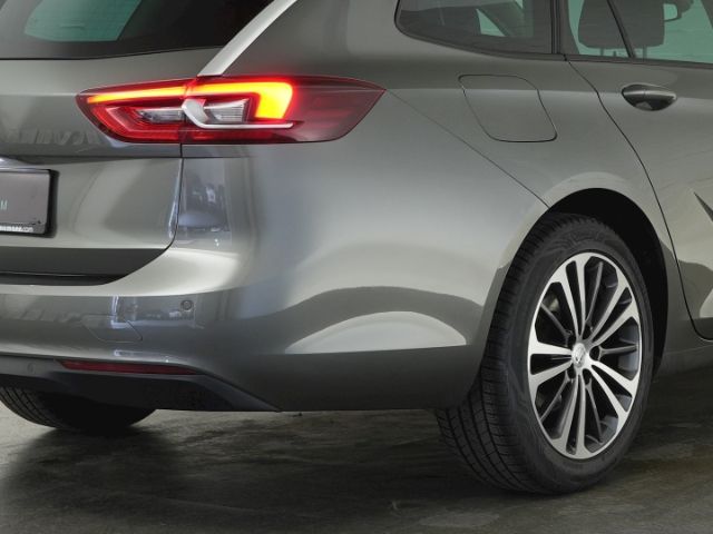 Insignia B ST DYNAMIC AT+AHK+NAVI+RÜCKFAHRKAMERA