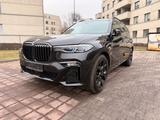 BMW X7 M50d/Voll/Pano/360/HUD/Mssg/HK - BMW X7 M50 aus 2020