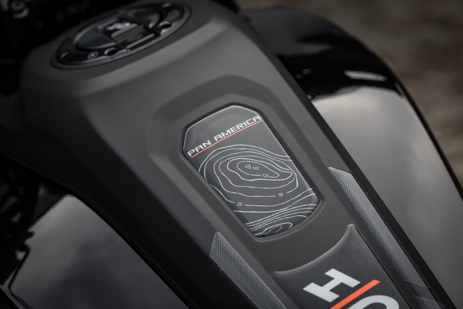 Fahrzeugabbildung Harley-Davidson PAN AMERICA RA1250 - TOURING AUSSTATTUNG