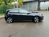 Volkswagen Golf 2.0 TSI DSG GTI GTI - Volkswagen Golf mit Benzin-Antrieb: Head-Up Display, Limousine