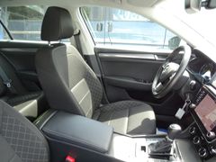 Fahrzeugabbildung Skoda Superb Combi Active