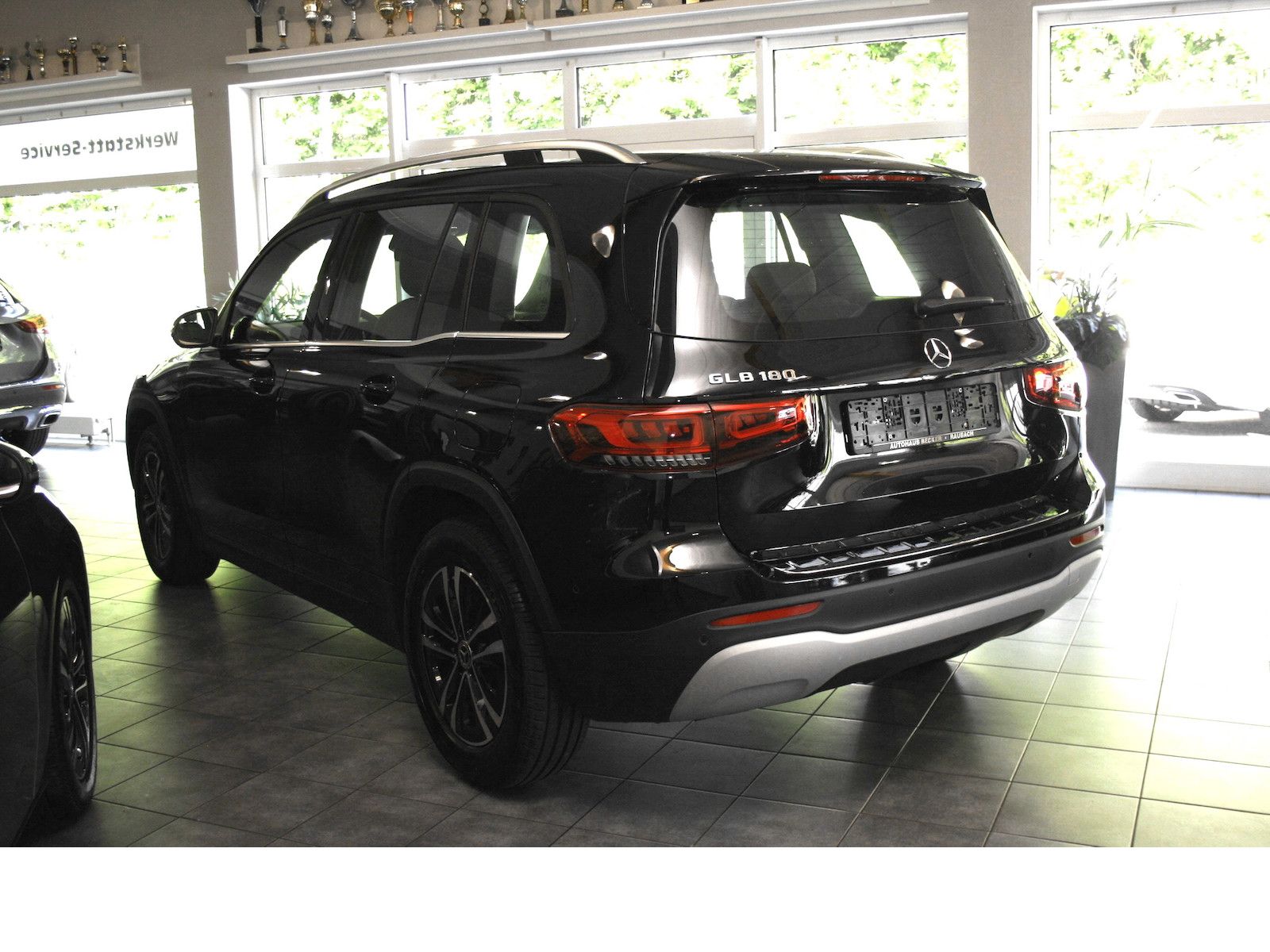 Fahrzeugabbildung Mercedes-Benz GLB 180 *MBUX *Totwinkel *Kamera+PTS *LED*