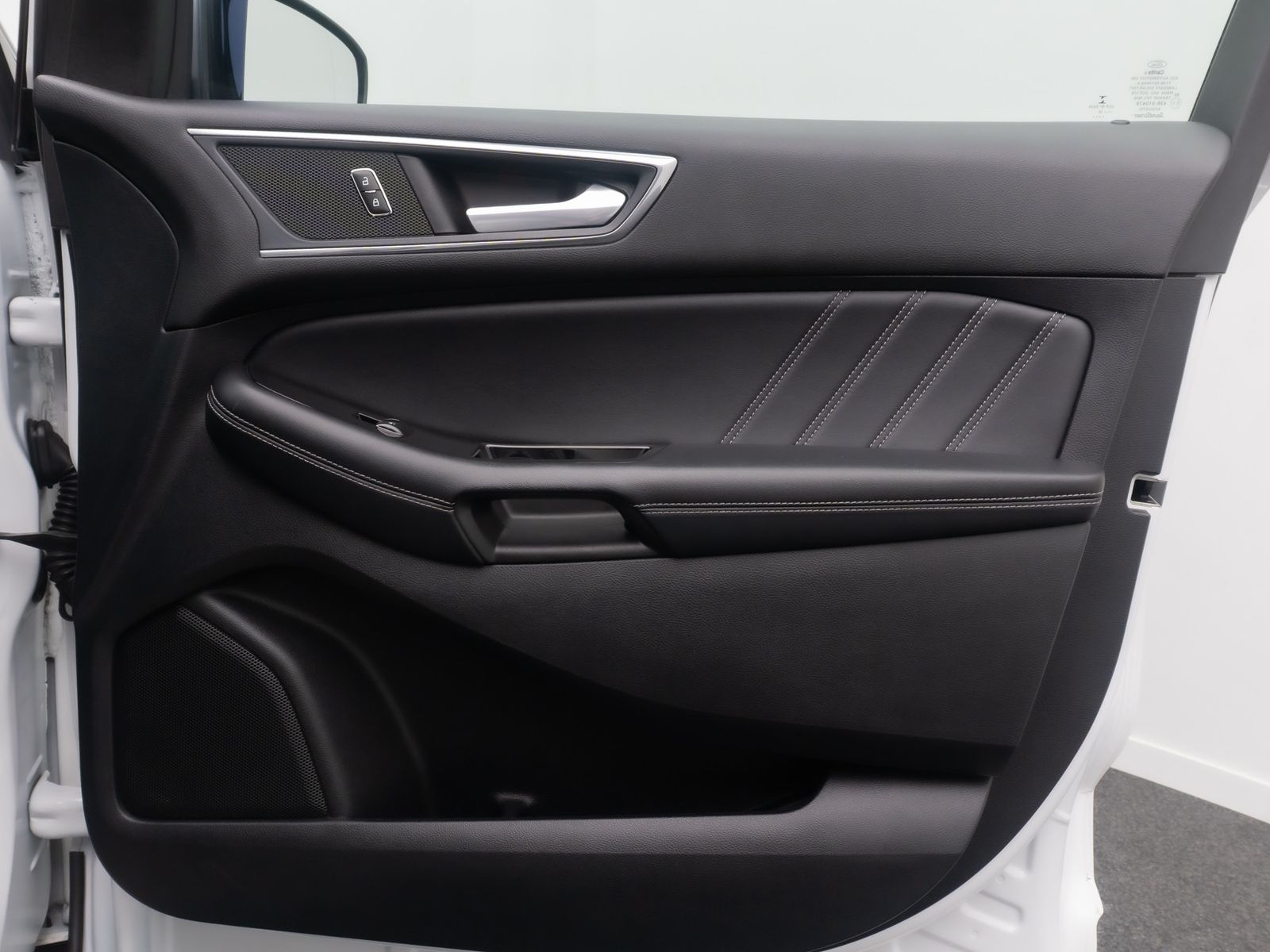 Fahrzeugabbildung Ford Edge ST-Line 4x4 Kamera HiFi Komfort Memory 20"