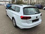 Volkswagen Passat Variant Business AHK/Pano/Kamera/ACC - Volkswagen Passat mit Diesel-Antrieb: Weiß, Kombi