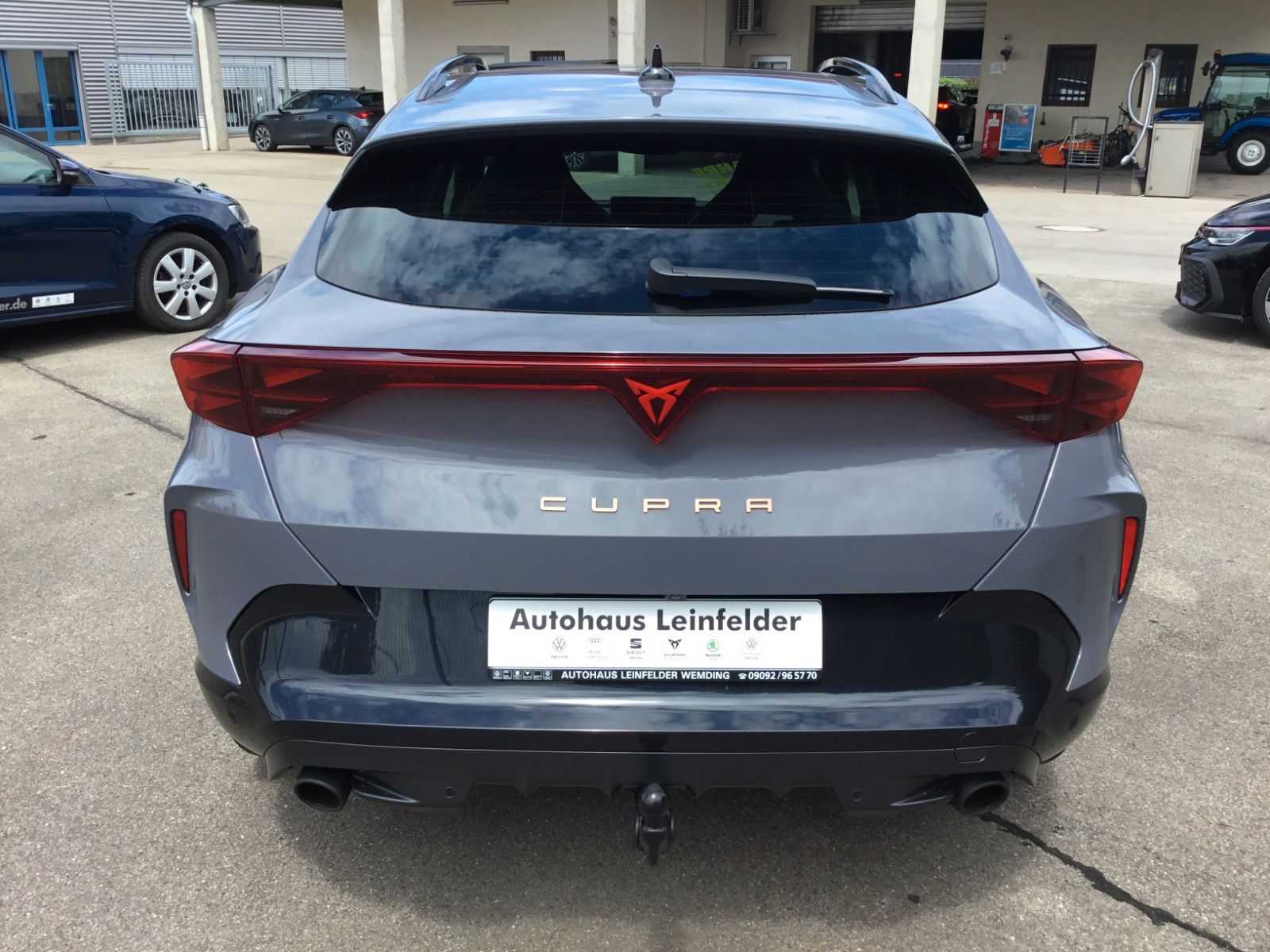 Fahrzeugabbildung CUPRA Formentor 2.0 TSI VZ Black Edition DSG+Pano+AHK