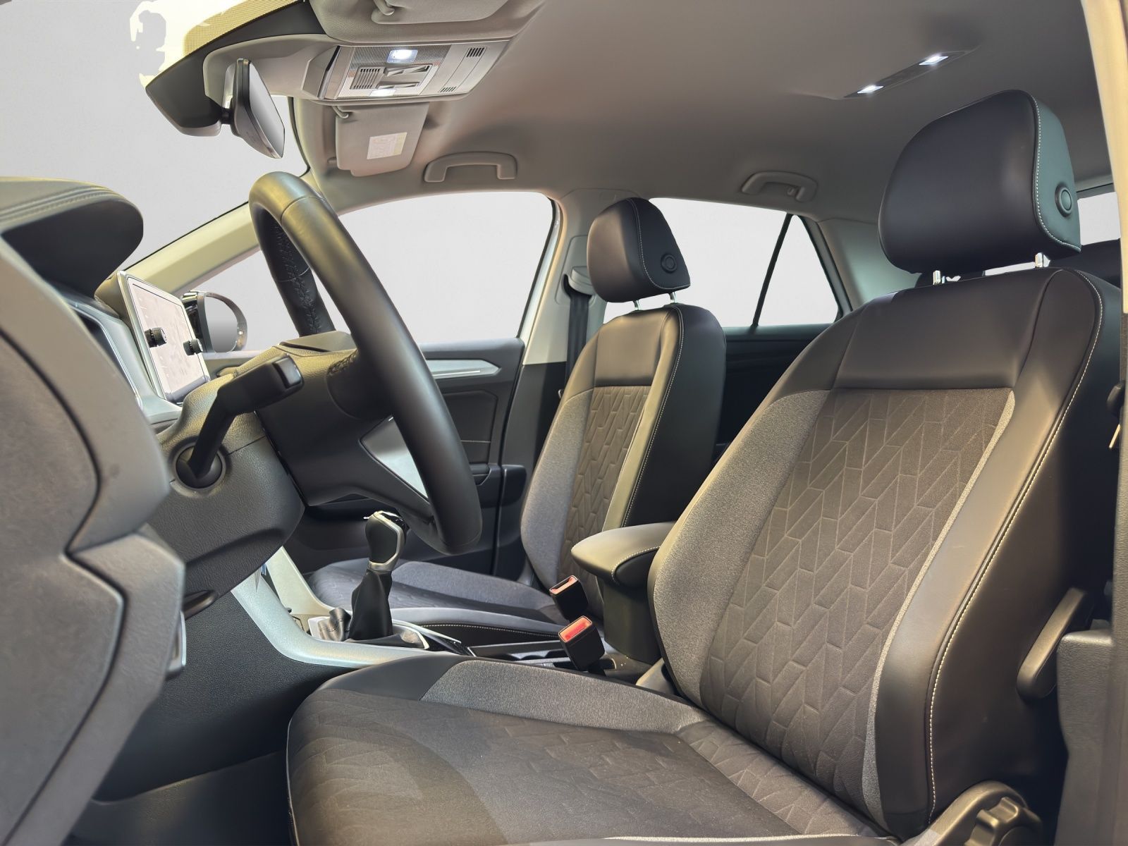 Volkswagen T-Roc - Bild 13