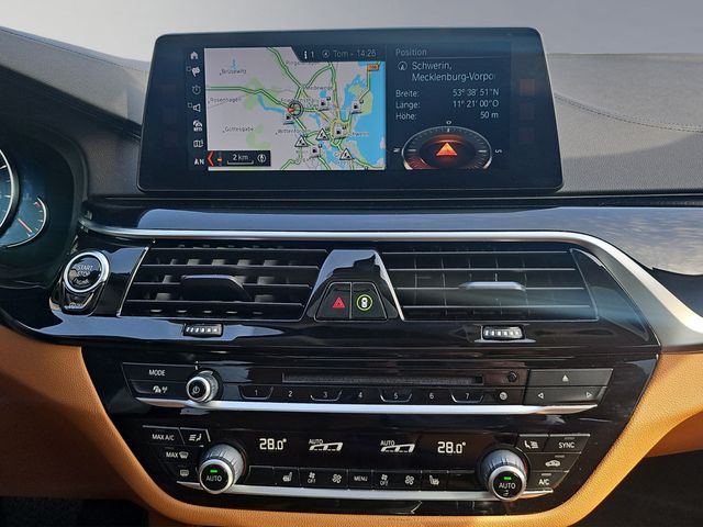 530i Touring Automatik Luxury Line
