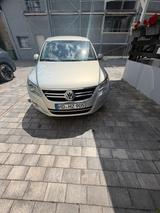 Volkswagen Tiguan  2.0tdi 2011 - Volkswagen Tiguan mit Diesel-Antrieb: Kombi, Automatik