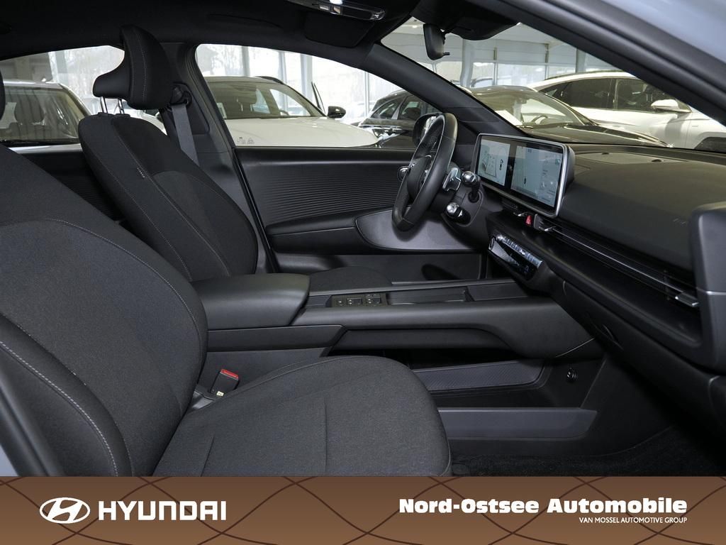Fahrzeugabbildung Hyundai IONIQ 6 BASIS KAMERA PDC TEMPO KLIMA SITZHZG