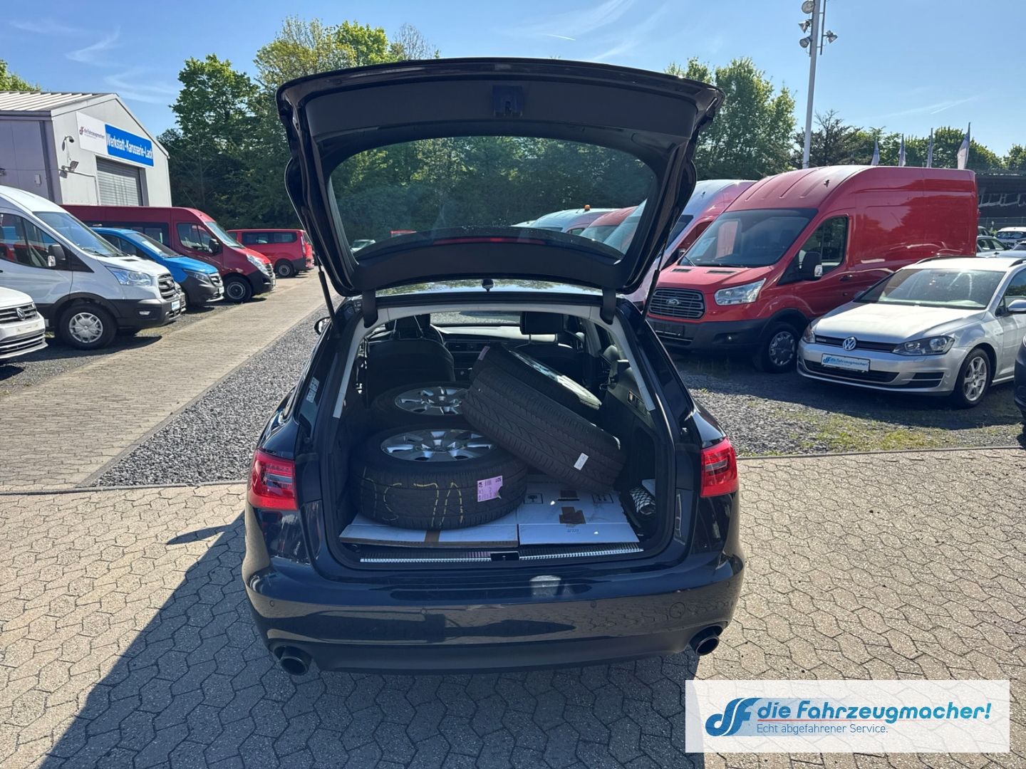 Fahrzeugabbildung Audi A6 Avant 2.8 FSI AHK-klappbar Navi Leder Bi-Xeno