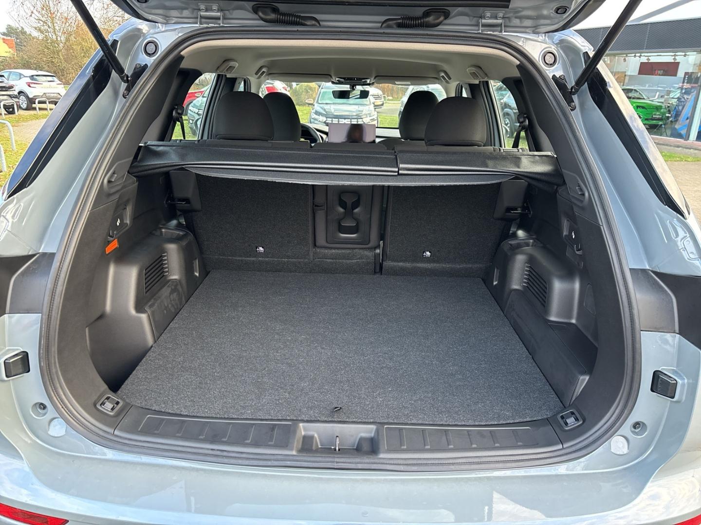 Mitsubishi Outlander Plug-in Hybrid BASIS 2,4l Navi  360 Ka