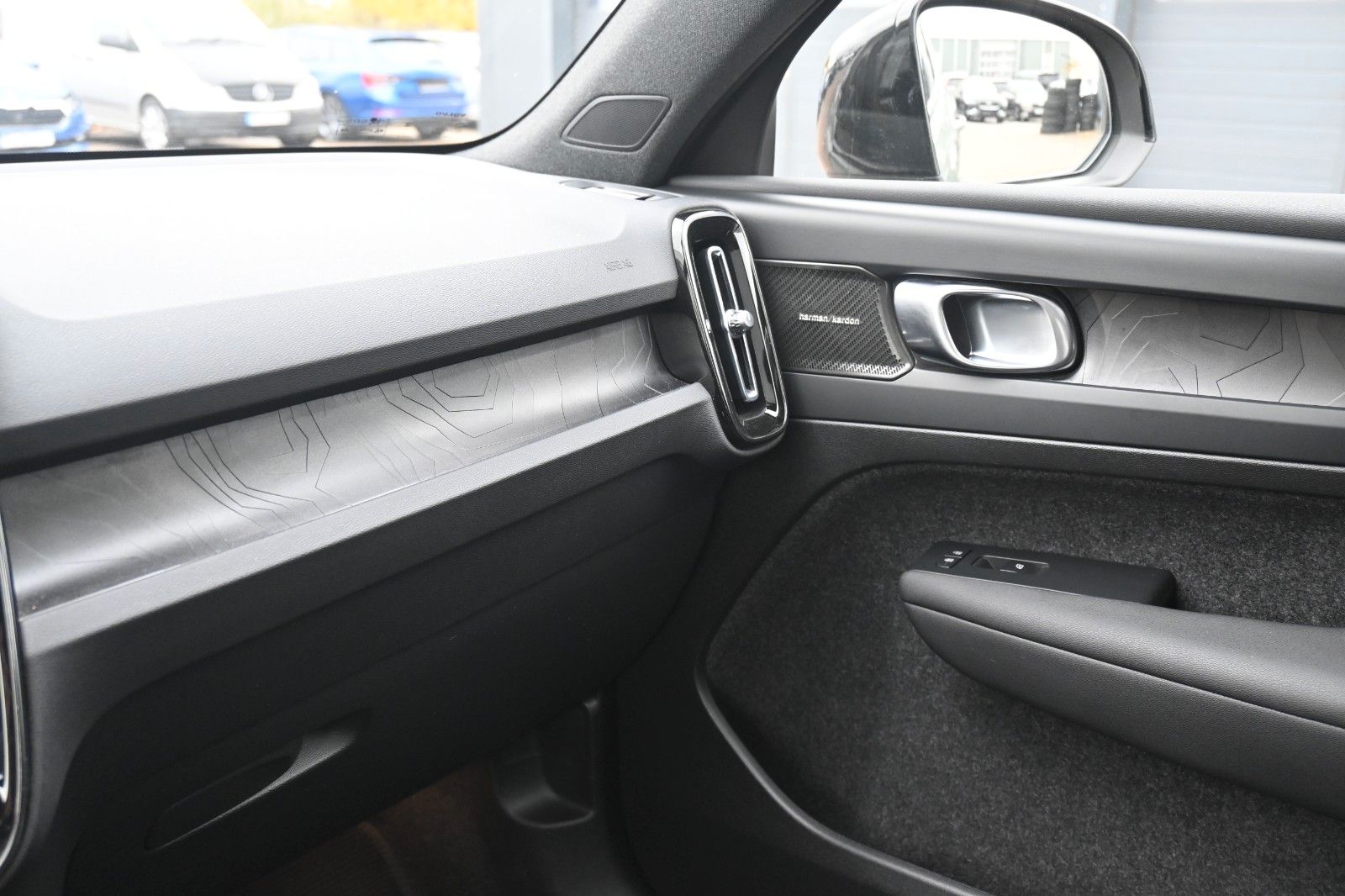 Fahrzeugabbildung Volvo XC40 Ultimate BEV 2WD*Pano*Leder*