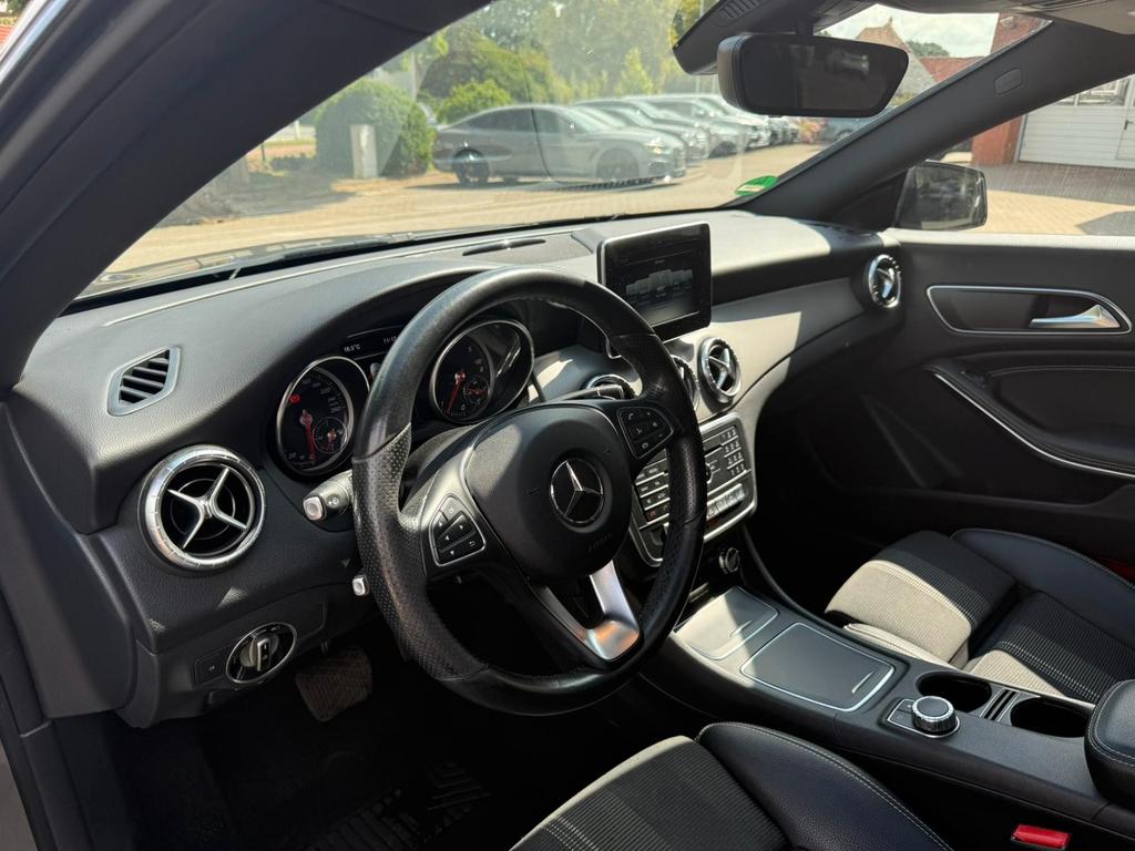 Mercedes-Benz CLA 220
