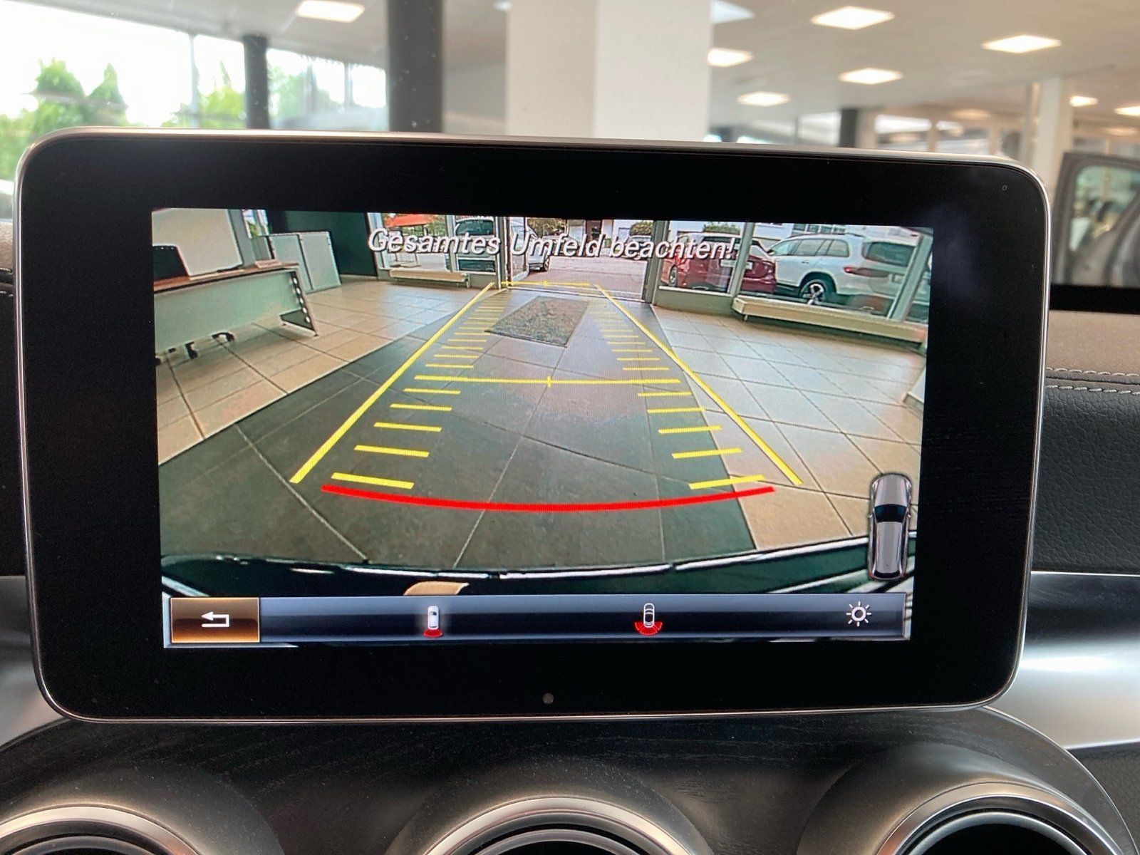 Fahrzeugabbildung Mercedes-Benz C 300 T AMG*Distronic*Standheiz*Pano*Sitzklima*