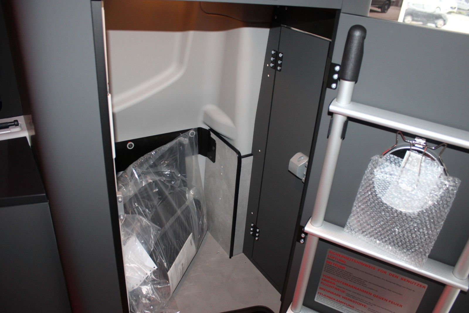 Fahrzeugabbildung Ford NUGGET L1 Active MARKISE + Aufstelldach SOFORT