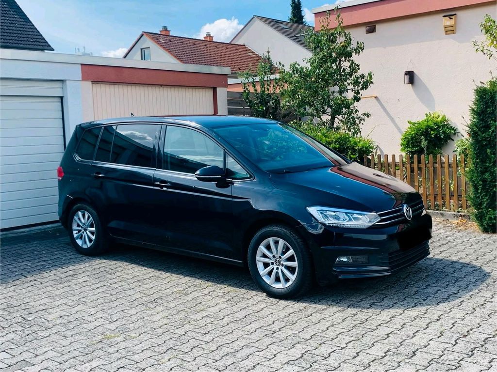 Image of Volkswagen Touran