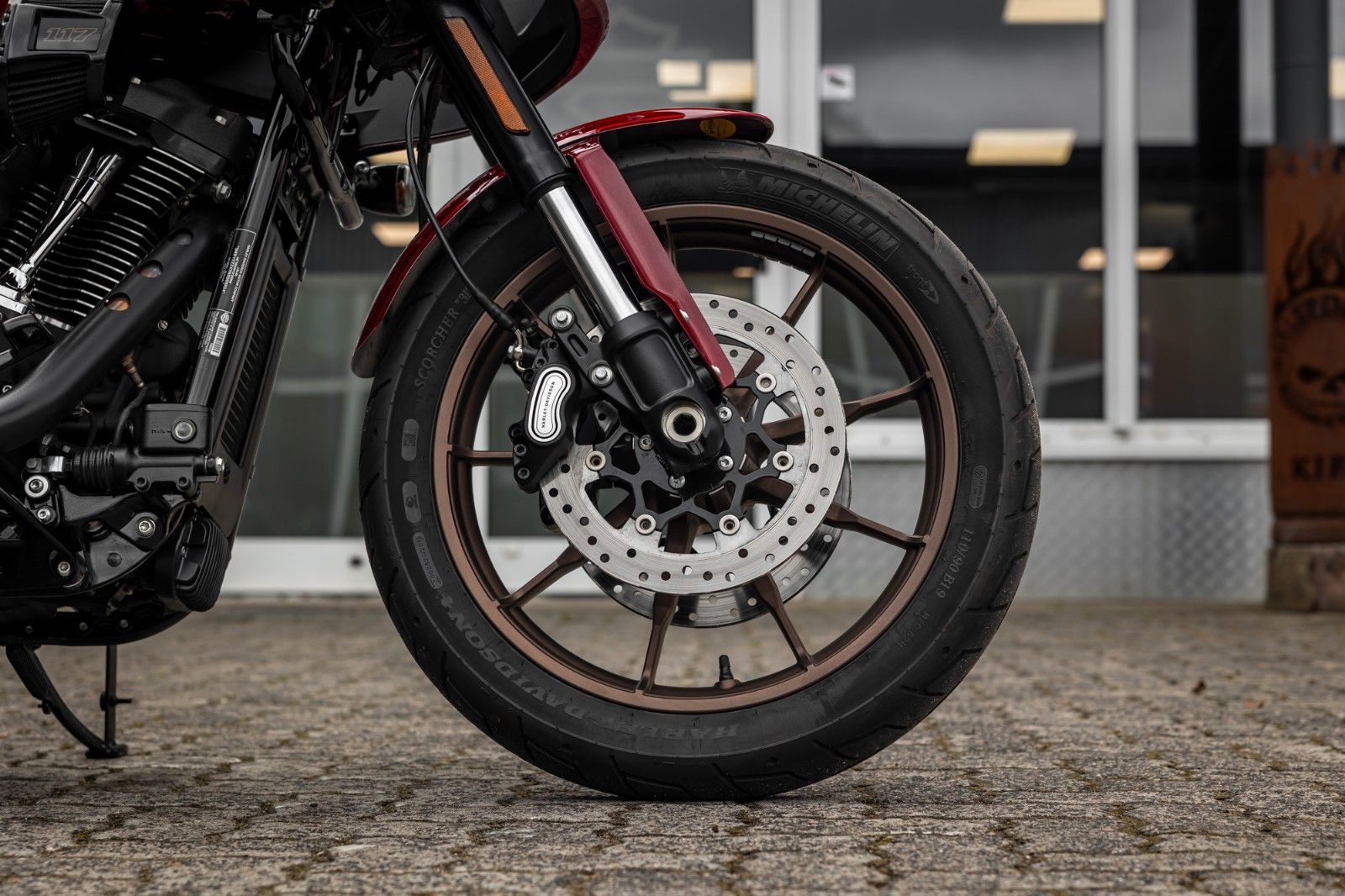 Fahrzeugabbildung Harley-Davidson FXLRST LOW RIDER ST 117 - EL DIABLO Nr. 359/1500