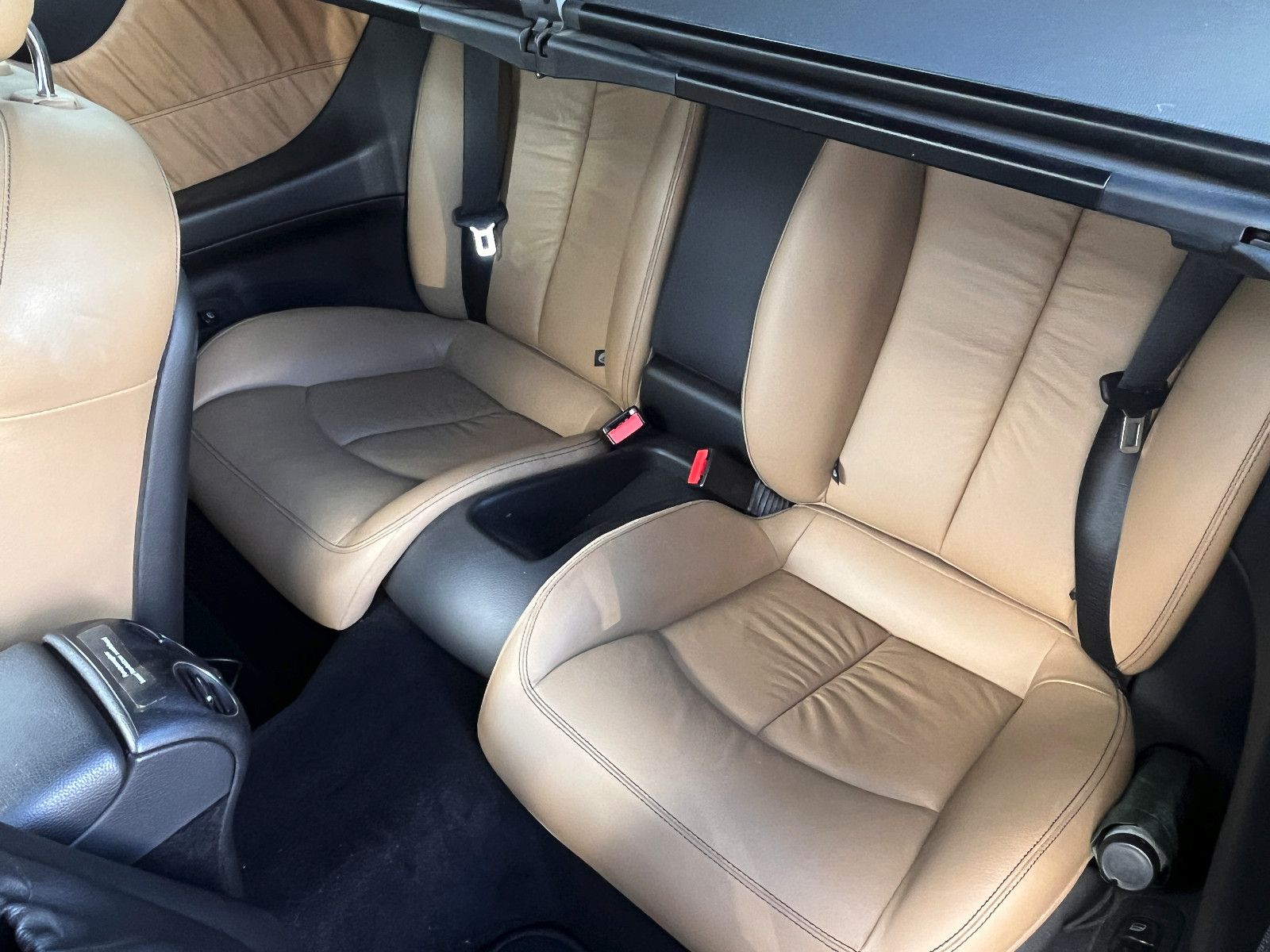 Fahrzeugabbildung Mercedes-Benz CLK 320 CDI Cabrio Automatik Avantgarde