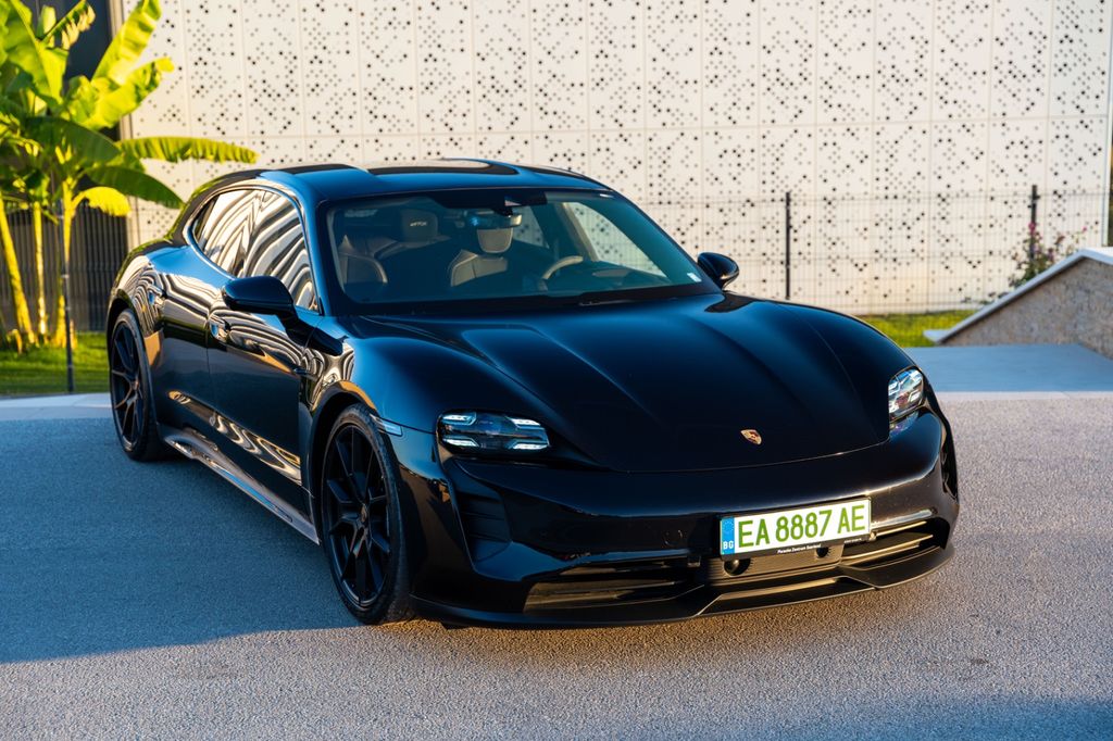 Image of Porsche Taycan