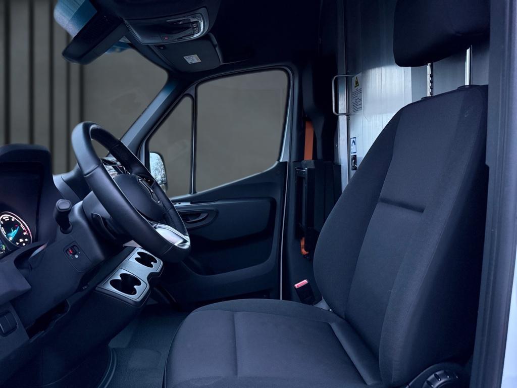 Mercedes-Benz eSprinter Sprinter 314 Kasten PRO Paket-Regal
