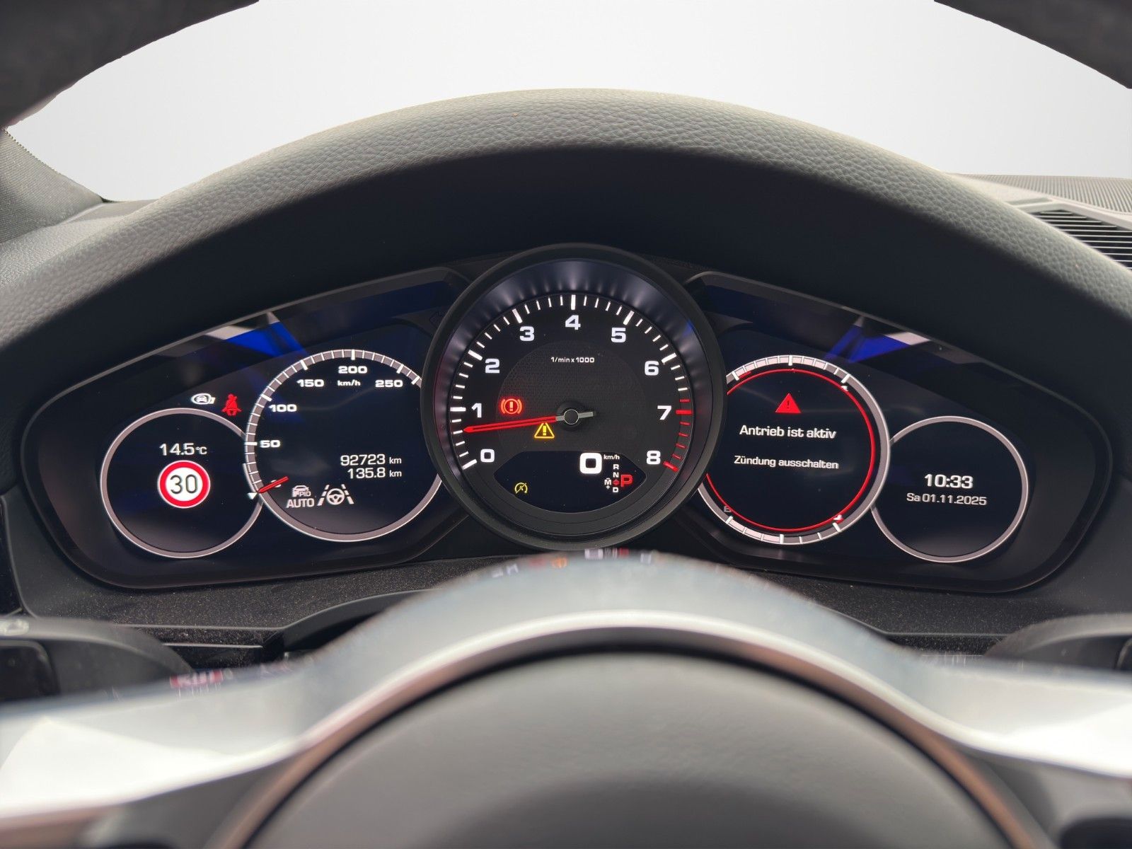 Fahrzeugabbildung Porsche CAYENNE COUPE 360° PANO HUD AHK KAM 20" MEMORY