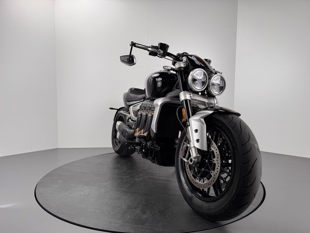 Fahrzeugabbildung Triumph ROCKET 3 R CHROME EDITION *NEUWERTIG*SERVICE NEU