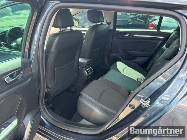 Fahrzeugabbildung Renault Megane Grandtour Intens Blue dCi 115 Winter-P. - mit KI generiert/bearbeitet
