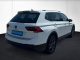 Volkswagen Tiguan Allspace Life 2,0 TDI Kamera+AHK+Pano+SHZ - gebrauchte Volkswagen Tiguan Allspace aus dem Jahr 2023