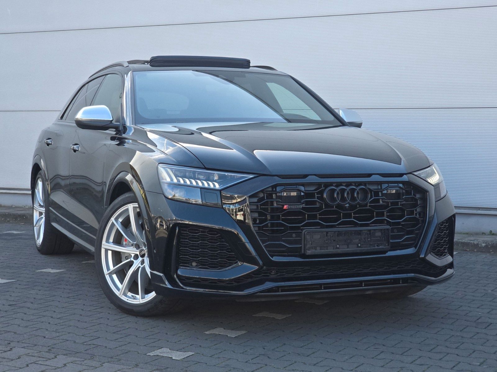 AUDI RSQ8 (Massage/Ceramic/360 Kamera)
