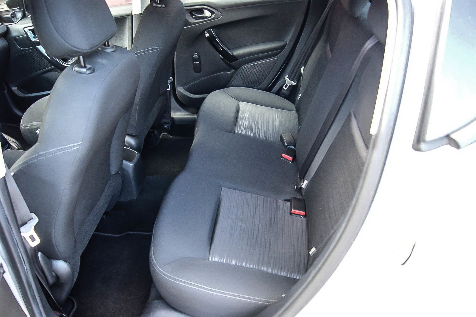 Fahrzeugabbildung Peugeot 208 1.0 VTi Active KLIMA TEMPOMAT SERVICE NEU