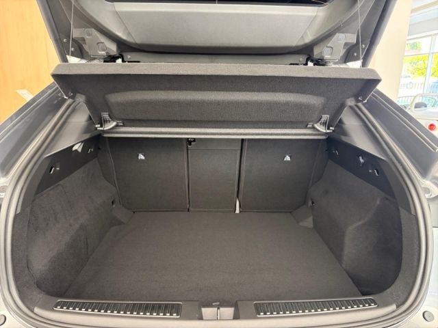 Fahrzeugabbildung Renault Rafale 200 E-Tech Full Hybrid Esprit Alpine +Pan