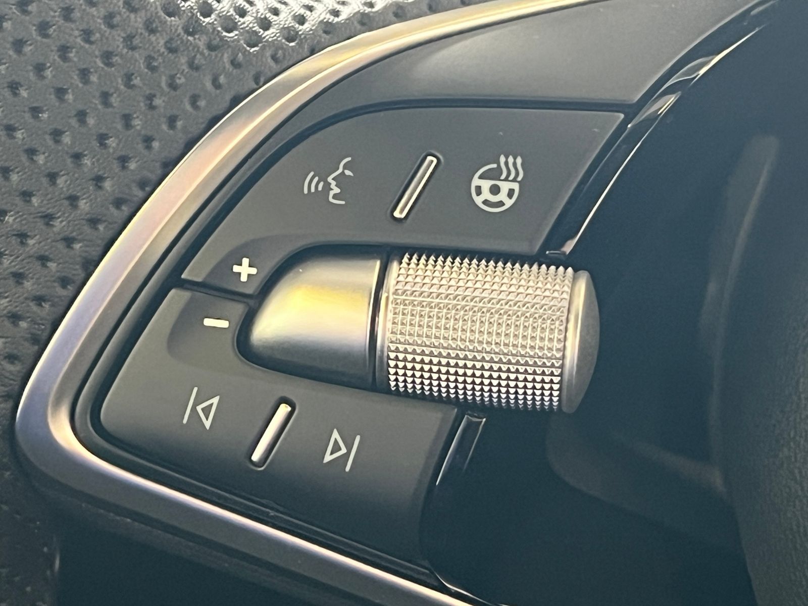 Fahrzeugabbildung SKODA Kamiq Monte Carlo 1.0 TSI DSG *AHK, Matrix-LED*