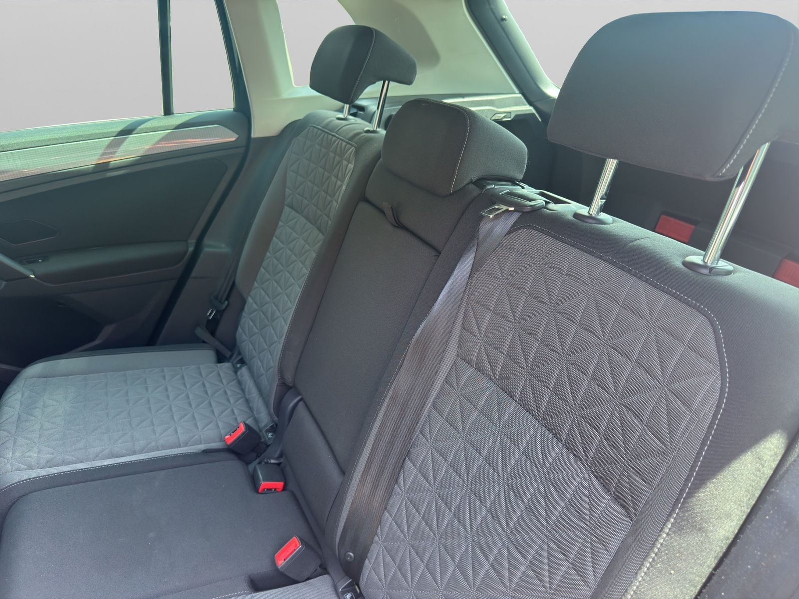 Volkswagen Tiguan 1.5 TSI Life LED NAVI 17 ACC SHZ PDC CLIM foto 14