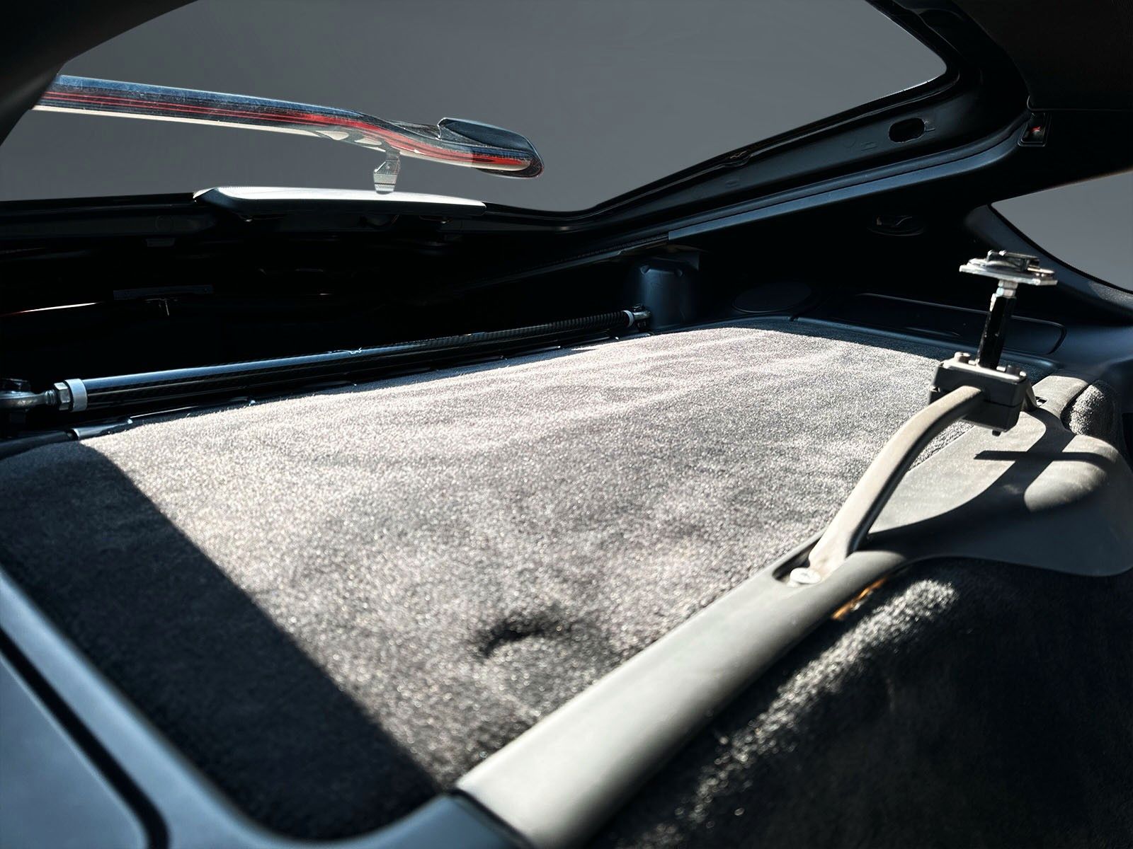 Fahrzeugabbildung Porsche Cayman S/ Rückfahrkamera/ KW-V3/OZ Ultraleggera