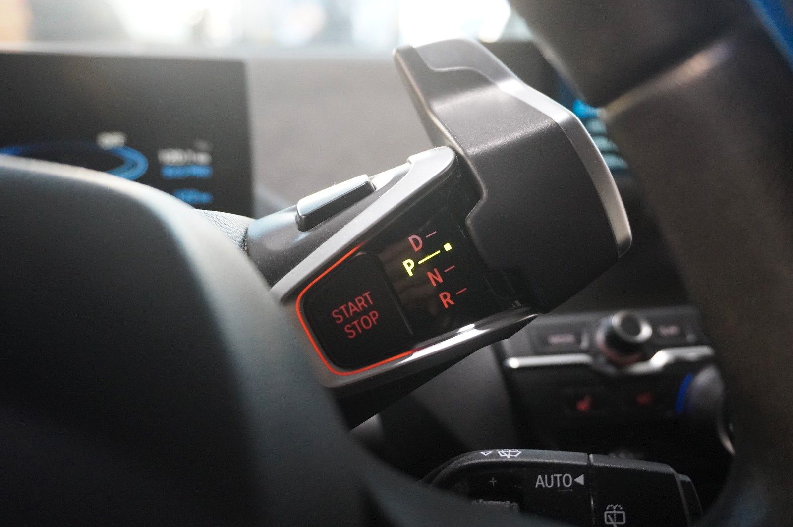 Fahrzeugabbildung BMW i3 120AH NAIVI/SPORT/WÄRMEP./LED/PDC/VIRT./SHZ