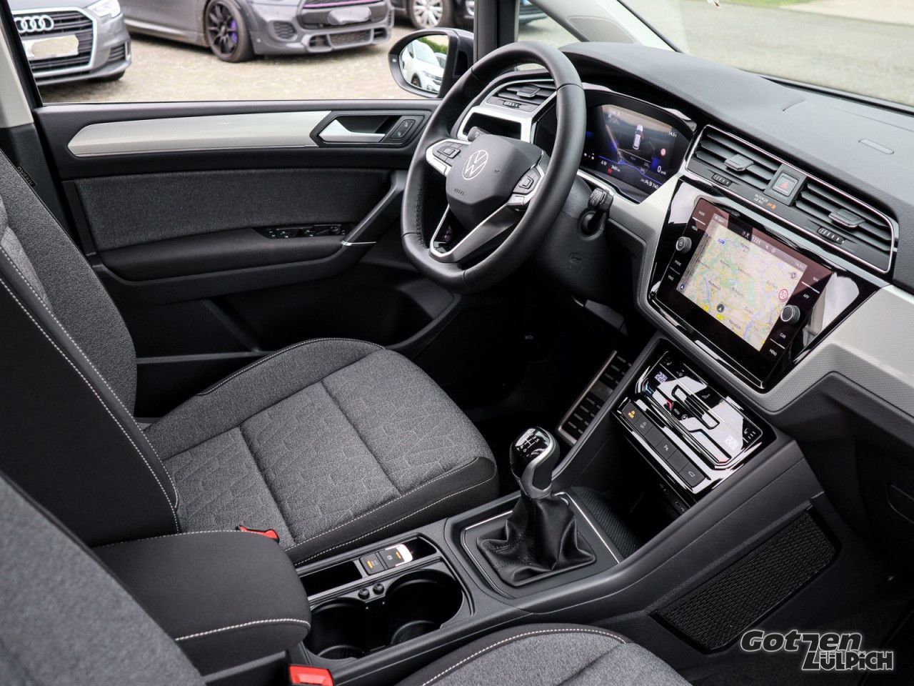 Fahrzeugabbildung Volkswagen Touran Move Navi PDC 7-Sitze AHK Family-Paket