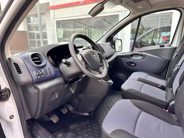 Opel Vivaro - 7