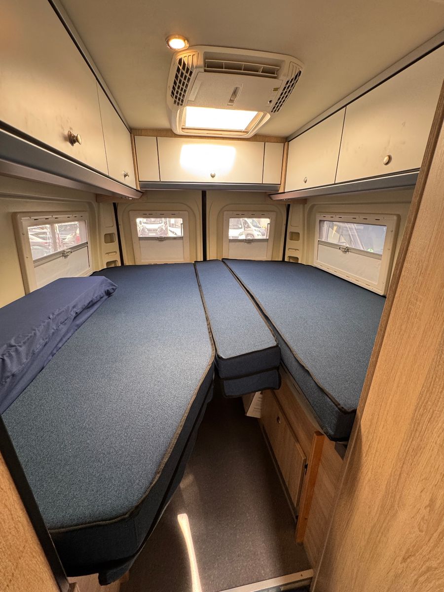 Vehicle image Pössl RUNNER 636 INDIVIDUAL ROOM CLIMATE AHK