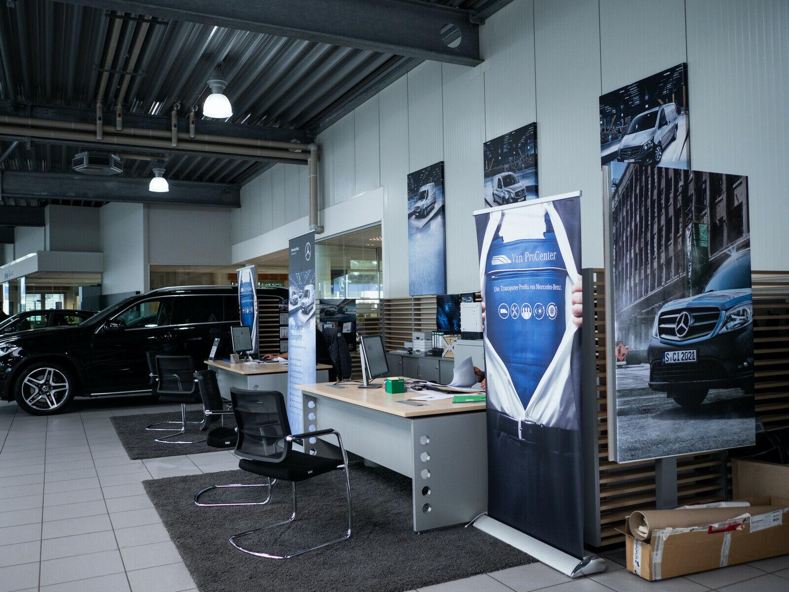 showroom-image-top
