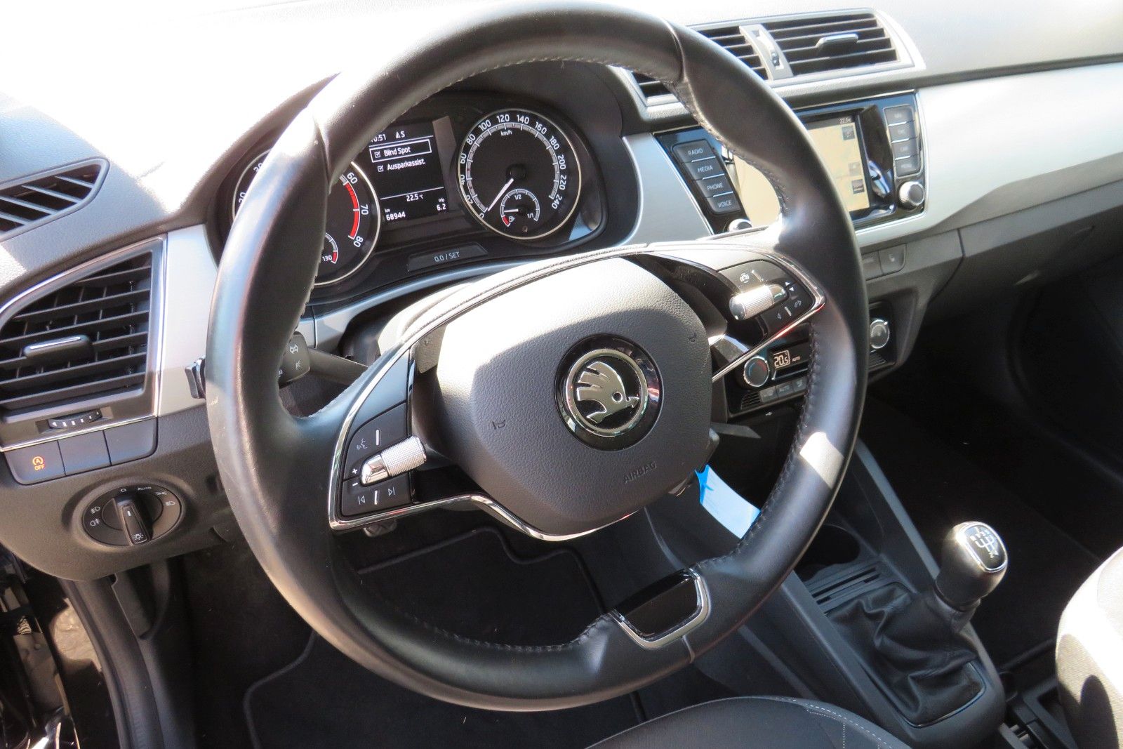 Fahrzeugabbildung SKODA Fabia Combi Ambition GJ SMART-LINK SITZH. NAVI 1