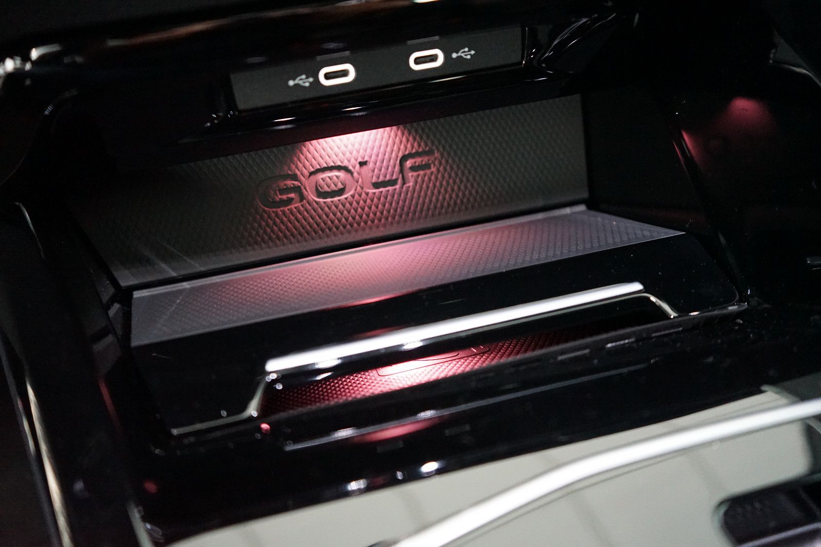 Volkswagen Golf GTI Clubsport | Akrapovic | Pano | AHK foto 19