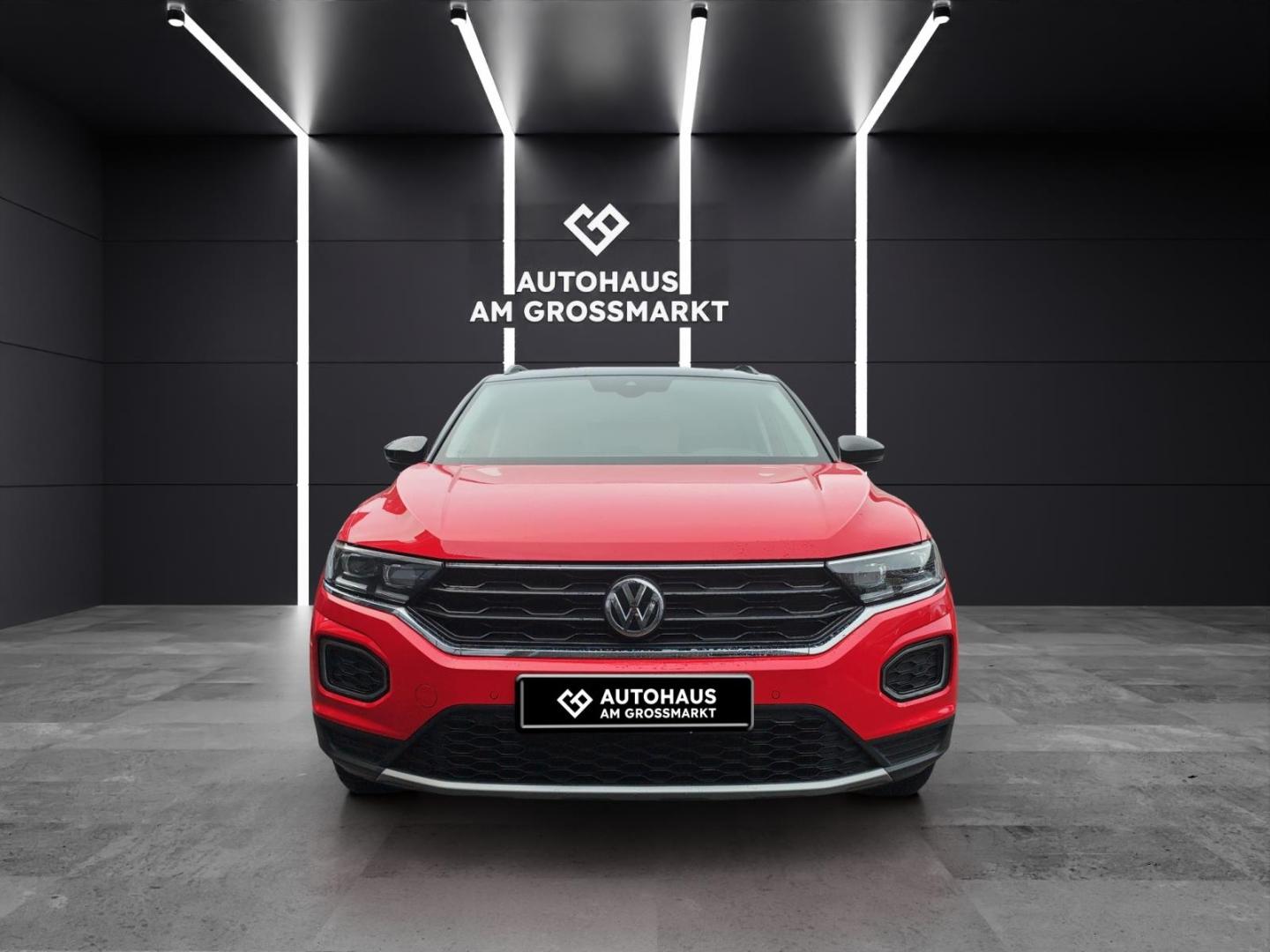 Volkswagen T-Roc Style Standheizung, Pano, Navi, RFK, ACC