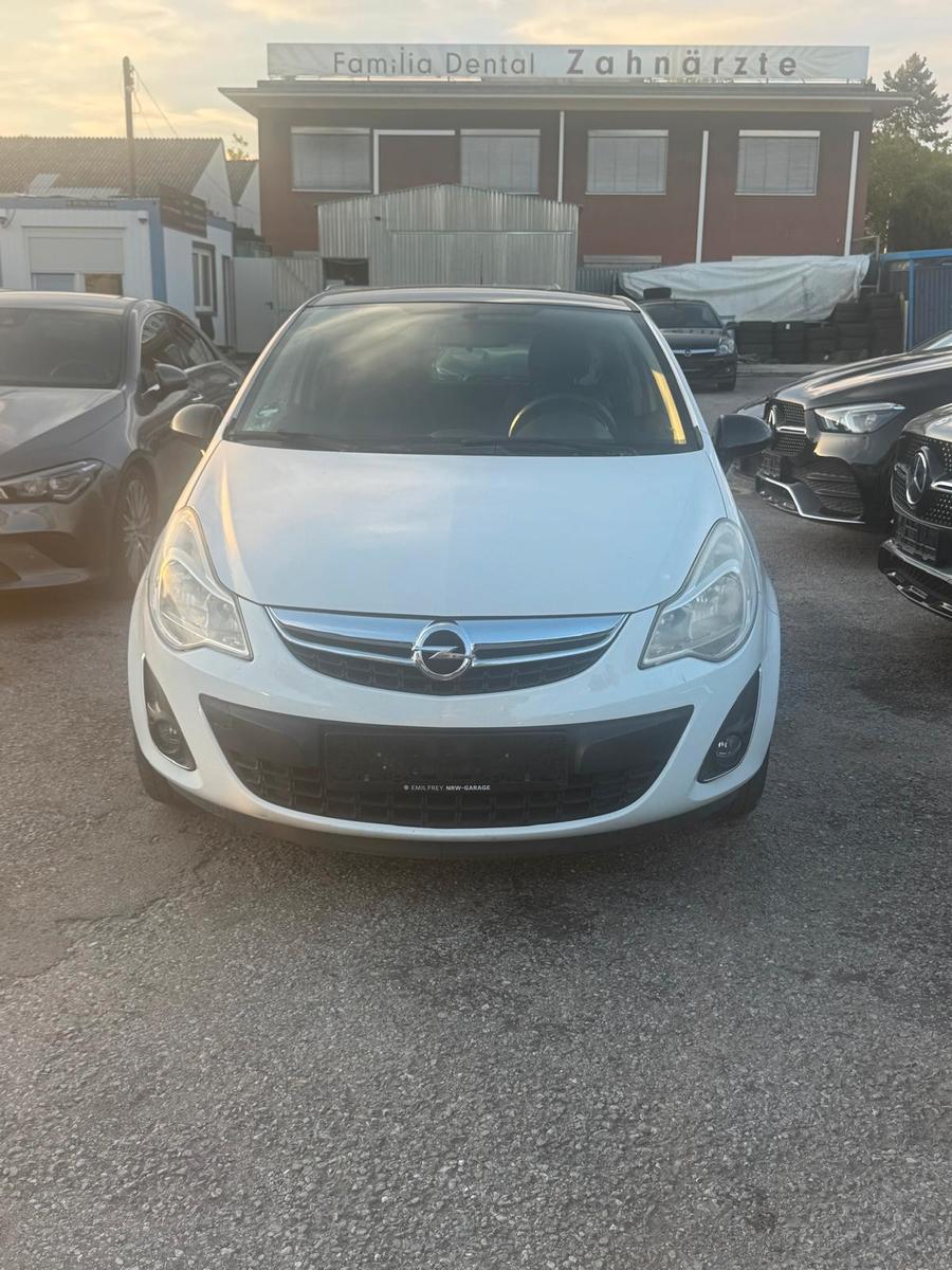 Opel Corsa D Color Edition