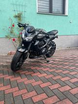 Kawasaki z750 ABS / MATT SCHWARZ - KAWASAKI 750 S