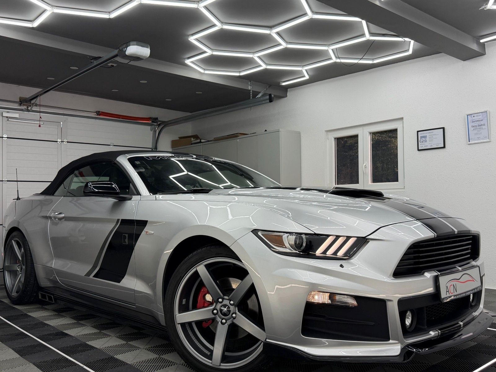 Fahrzeugabbildung Ford Mustang Cabrio 3.7 V6 Aut/SIDEPIPE/IDIVIDUAL/20*
