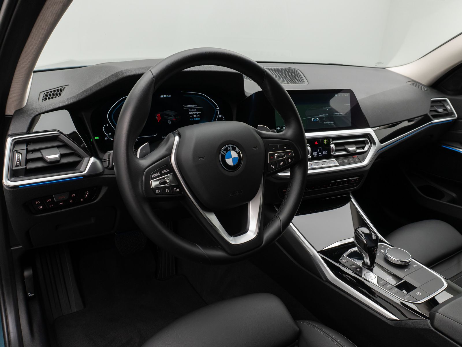 Fahrzeugabbildung BMW 330e  Sport Line Kamera DAB HiFi Komfort Alarm