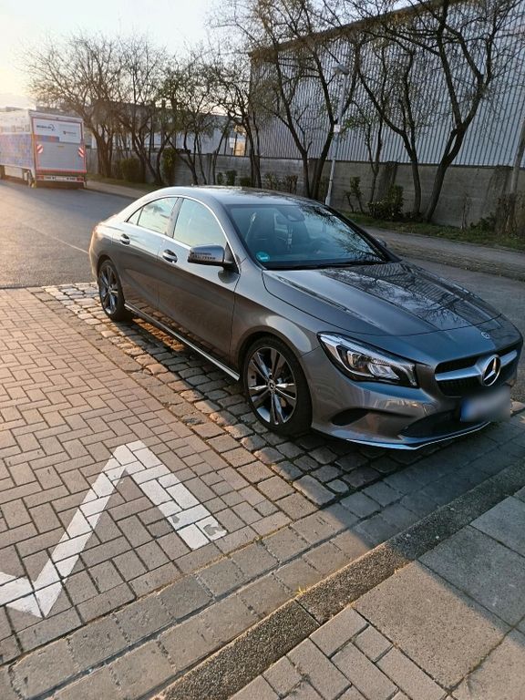 Image of Mercedes-Benz CLA 180