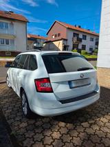 Skoda Fabia Combi 1.2l TSI 81kW Joy weiß  - Skoda Fabia in Saarbrücken